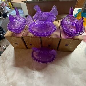 New Set of 8 Purple Amethyst Plastic Hen on Nest Lidded Candy Dishes/Perfect fo